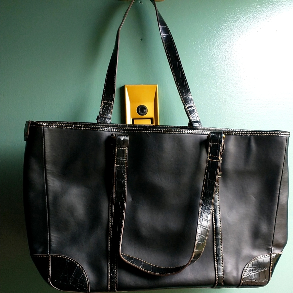 Huge shoulder black bag with many compartments zipper works buckles inside